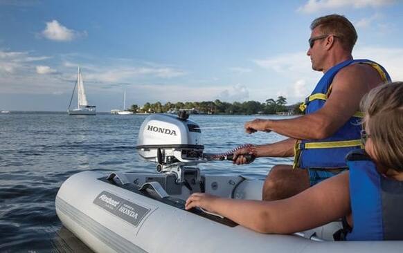 How to start an outboard
